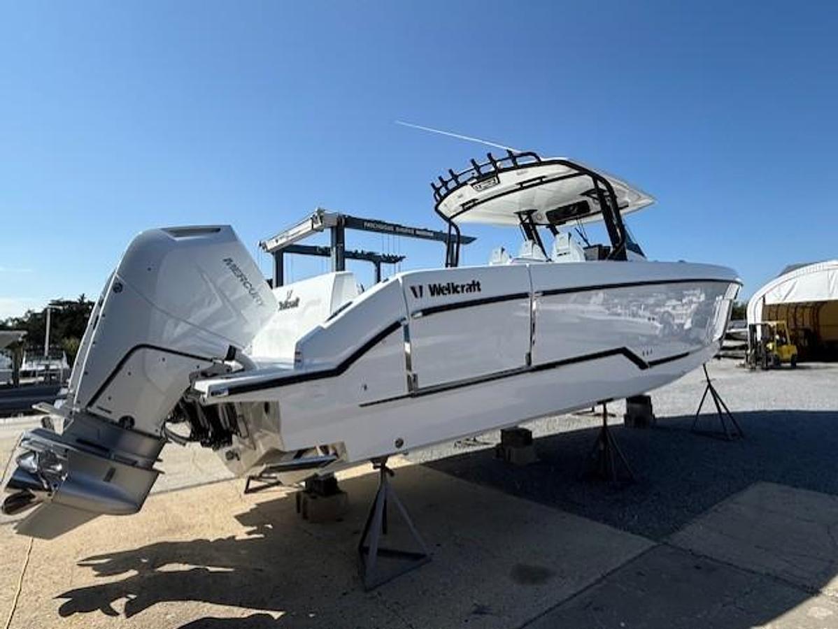 2026 Wellcraft 38 T-Top