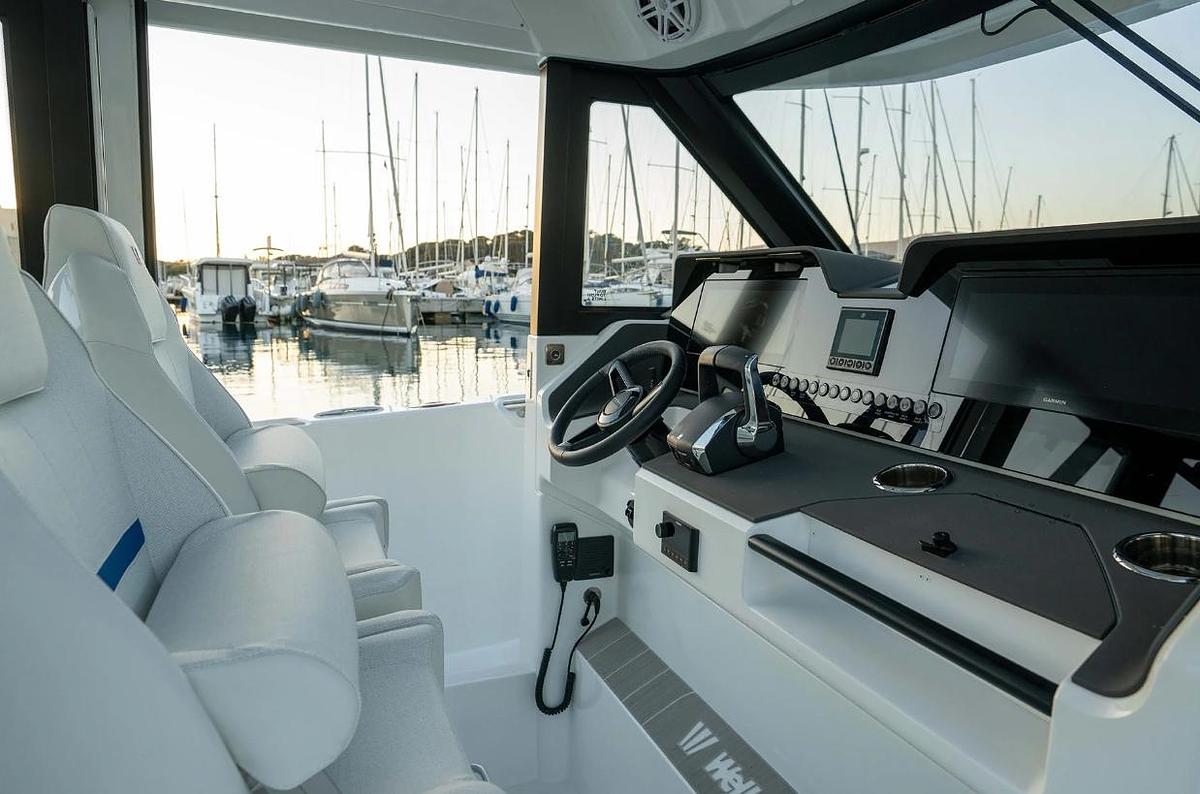 2027 Wellcraft 28 Explorer - Barracuda