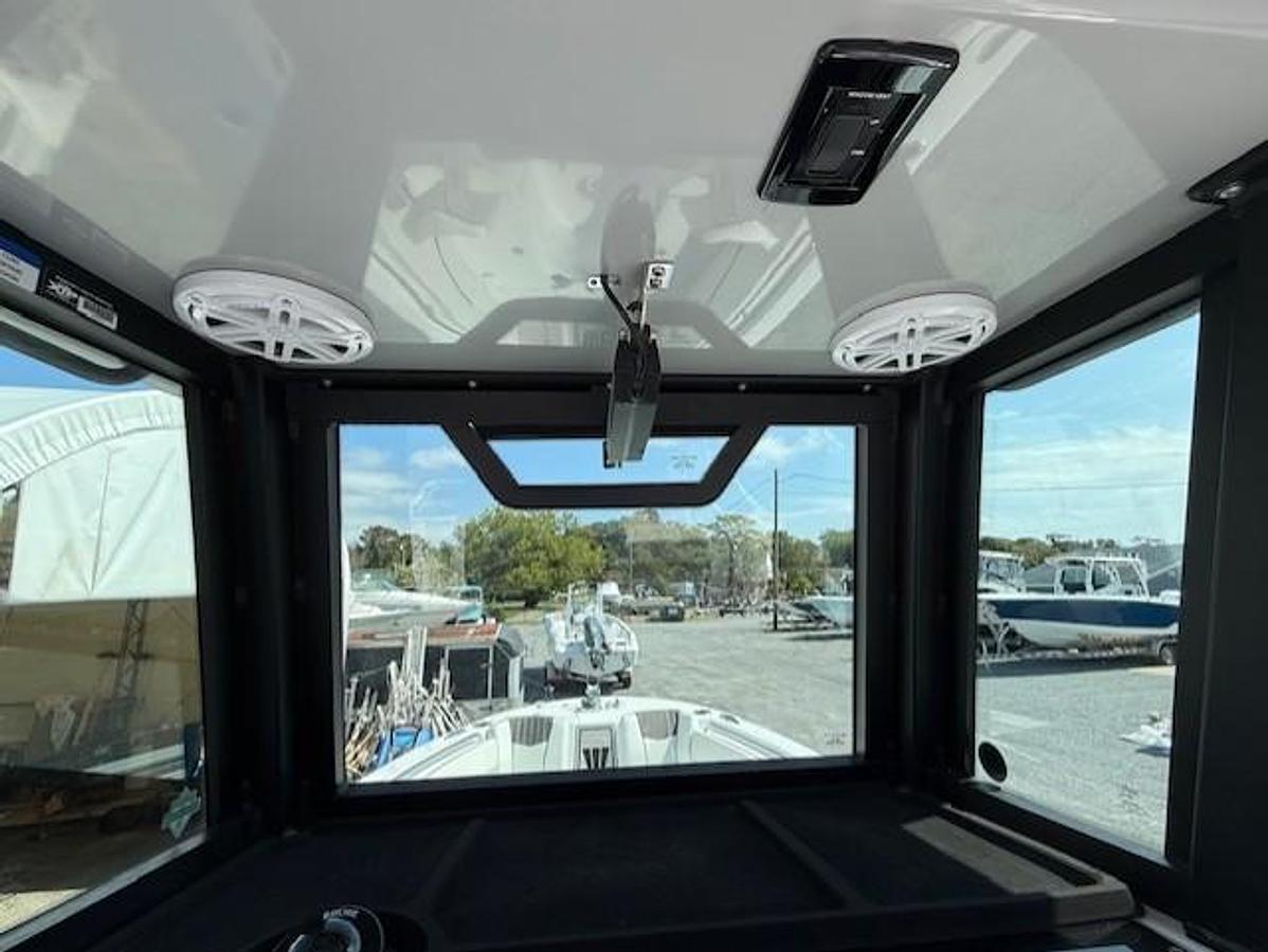 2025 Wellcraft 243 Fisherman