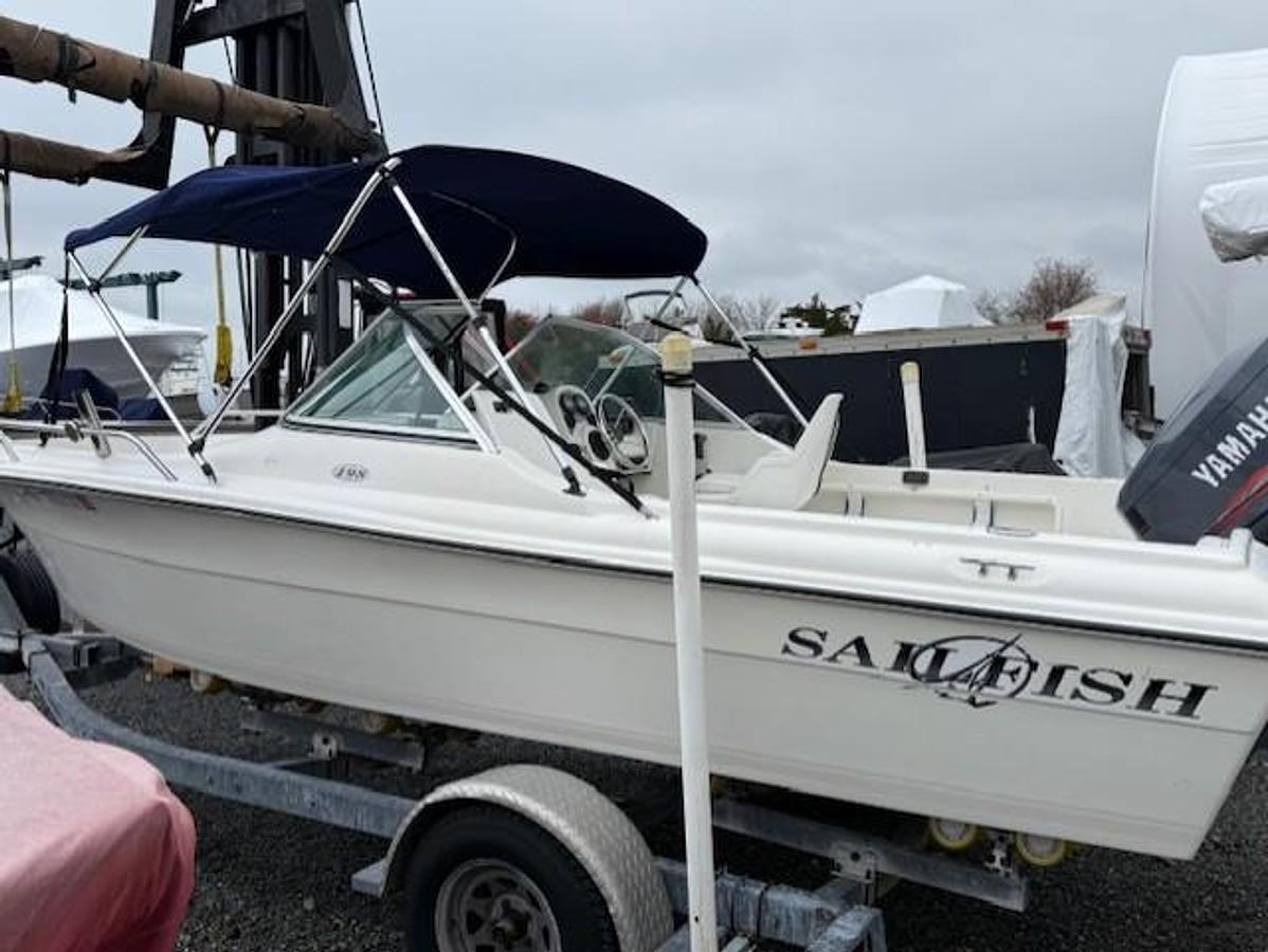 Used 2001 Sailfish 198 DC