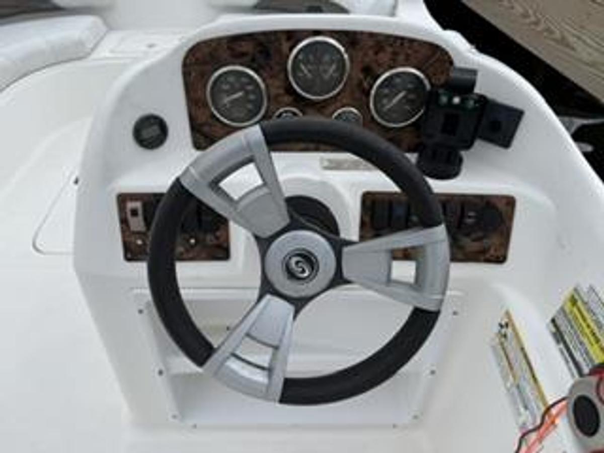 Used 2013 Hurricane 188 Sport Deck Boat