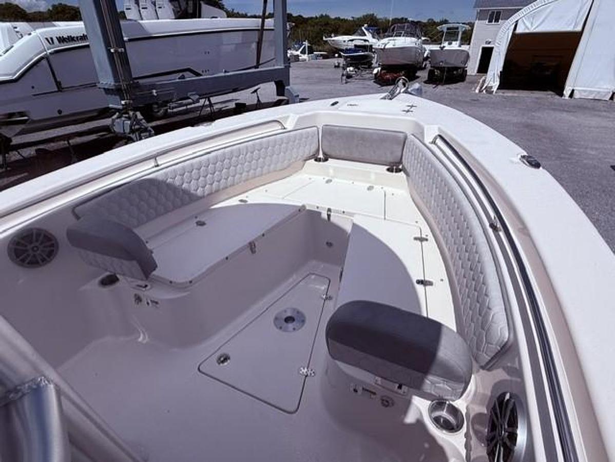 2027 Sea Chaser 24 HFC