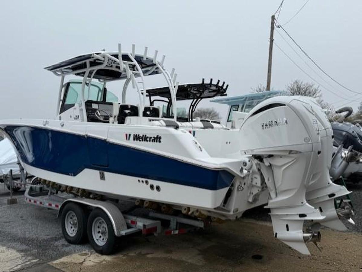 2024 Wellcraft 302 Fisherman