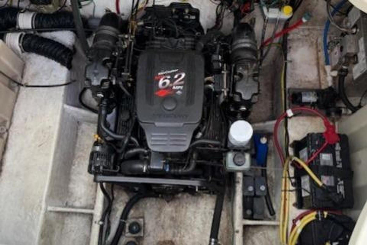 Used 2002 Maxum 2700 SCR