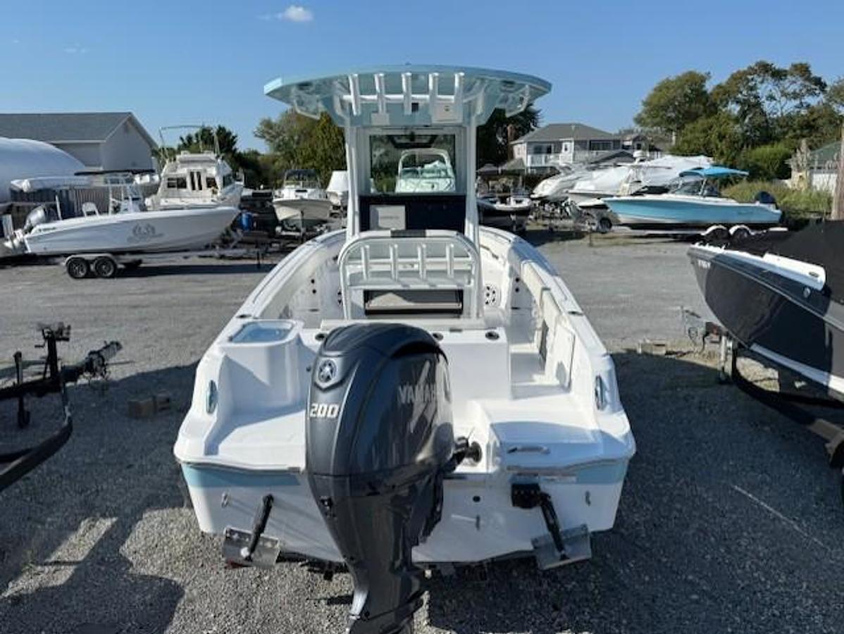 2025 Wellcraft 223 Fisherman