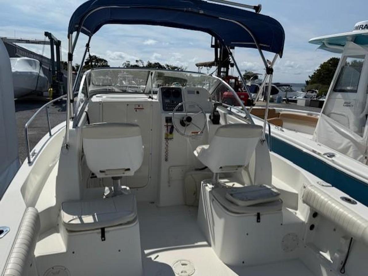 Used 2004 Glastron 213 WA