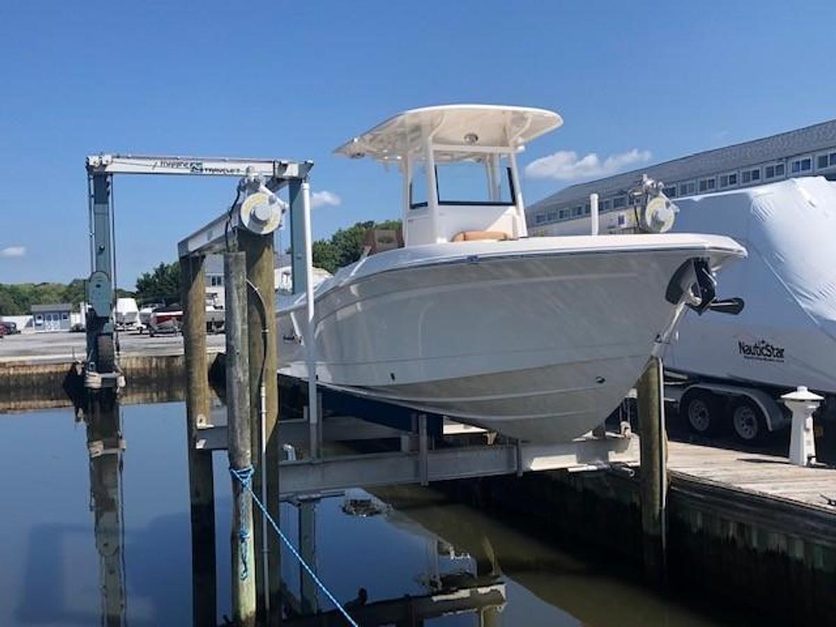 2023 NauticStar 24 XS