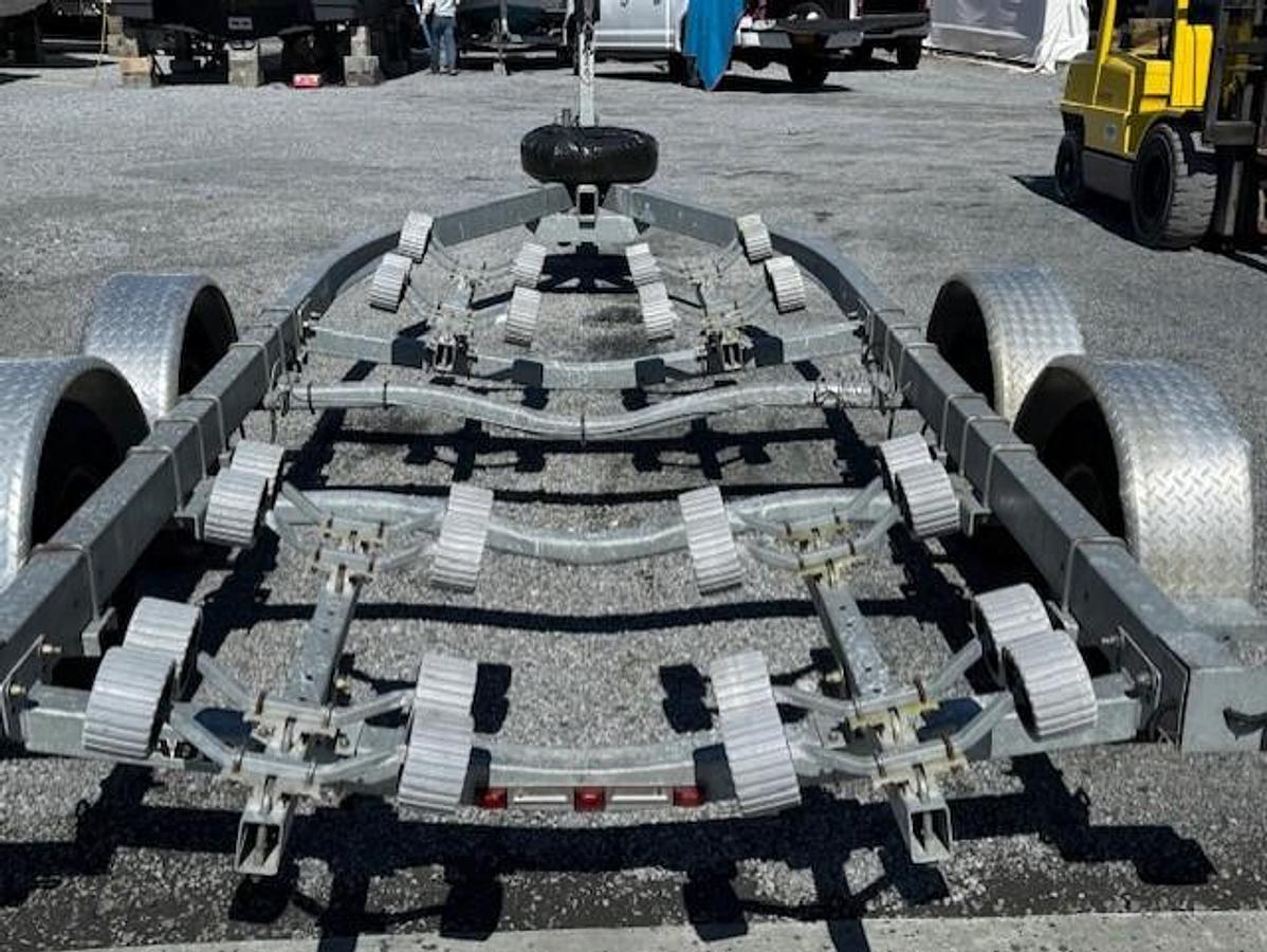 Used 2012 Sea Hunt Triton 225