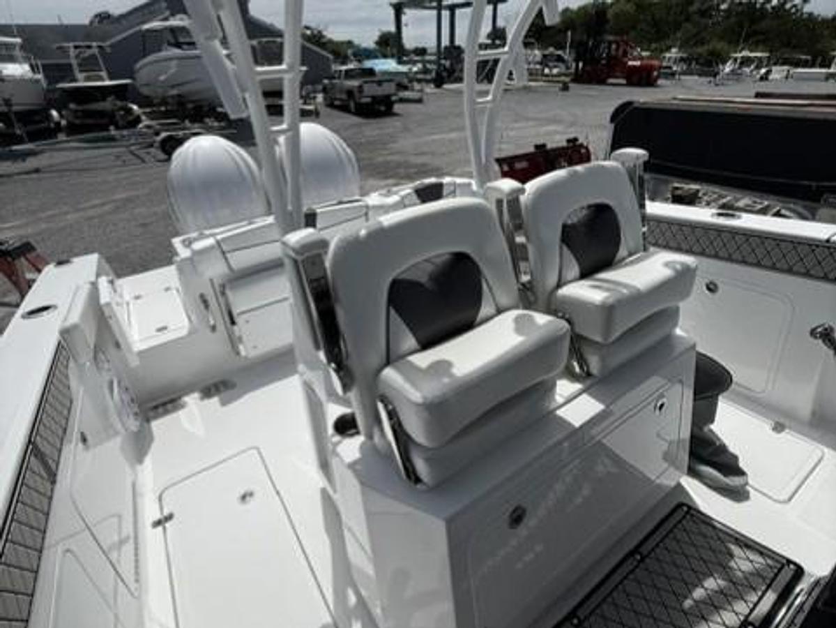 2026 Wellcraft 302 Fisherman