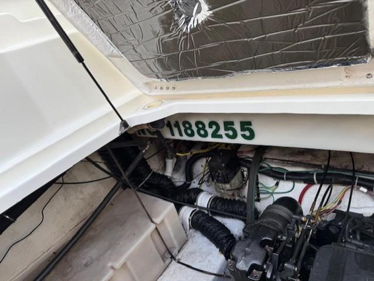 Used 2002 Maxum 2700 SCR