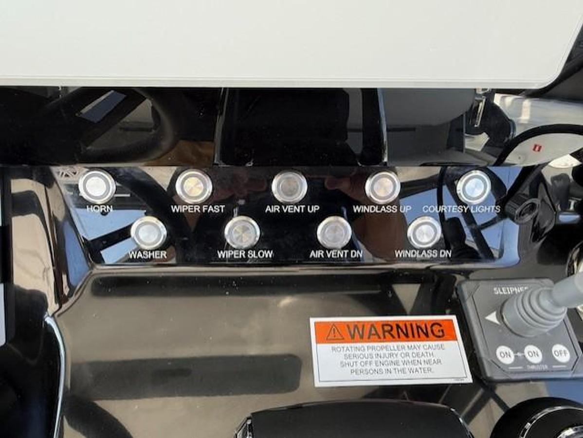 2026 Wellcraft 38 T-Top