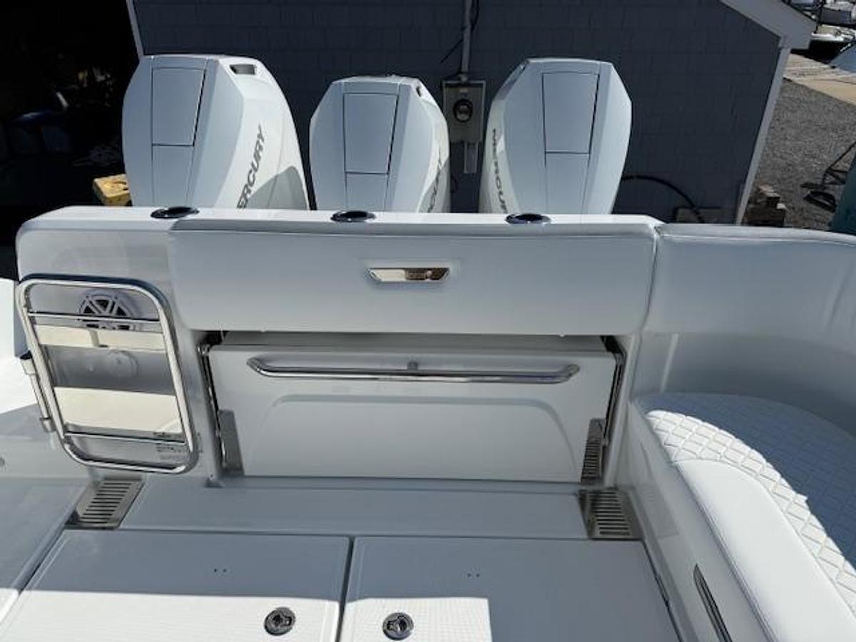 2026 Wellcraft 38 T-Top