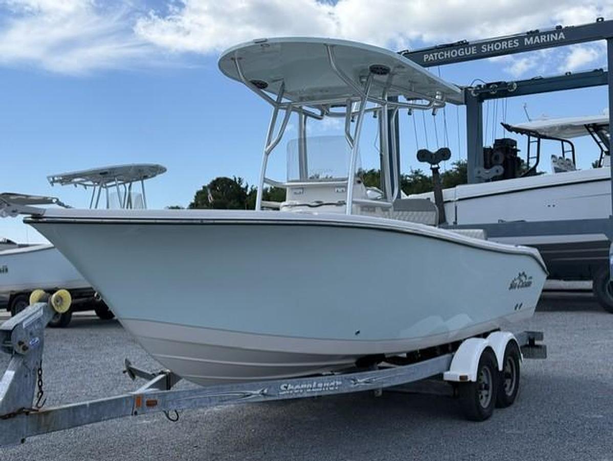 2027 Sea Chaser 22 HFC