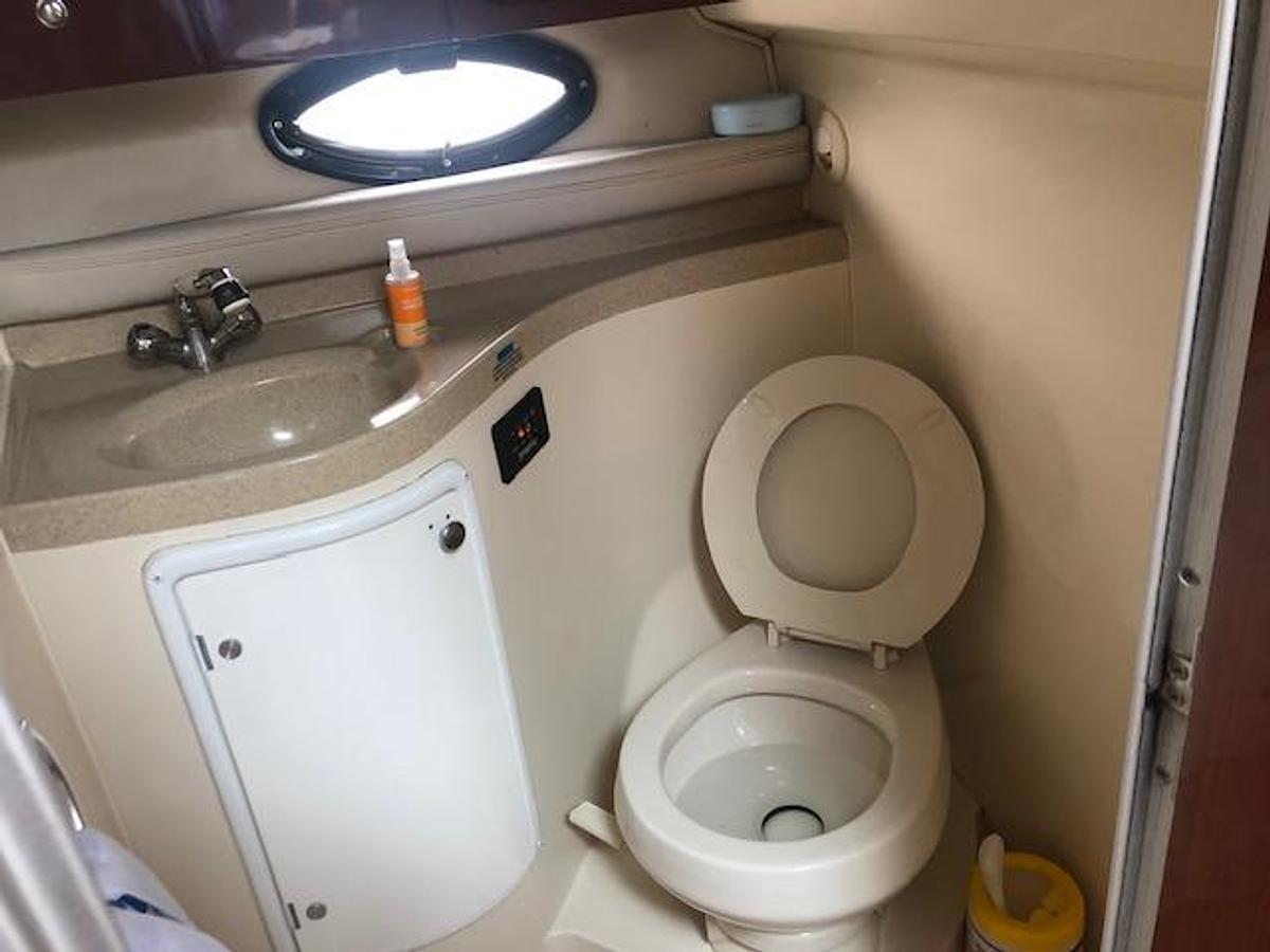 Used 2001 Wellcraft 3300 Martinique