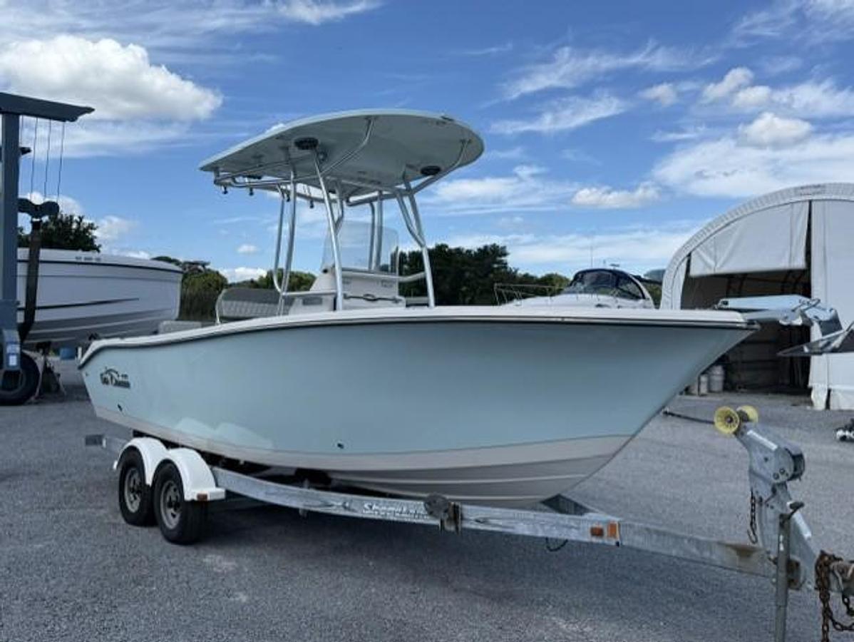 2027 Sea Chaser 22 HFC