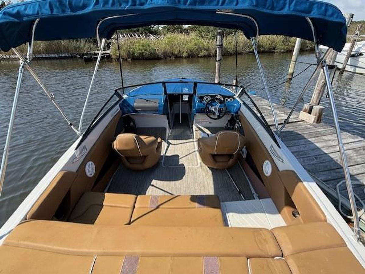 Used 2019 Glastron GT 205