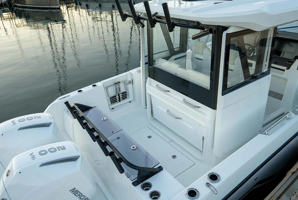 2027 Wellcraft 28 Explorer - Barracuda
