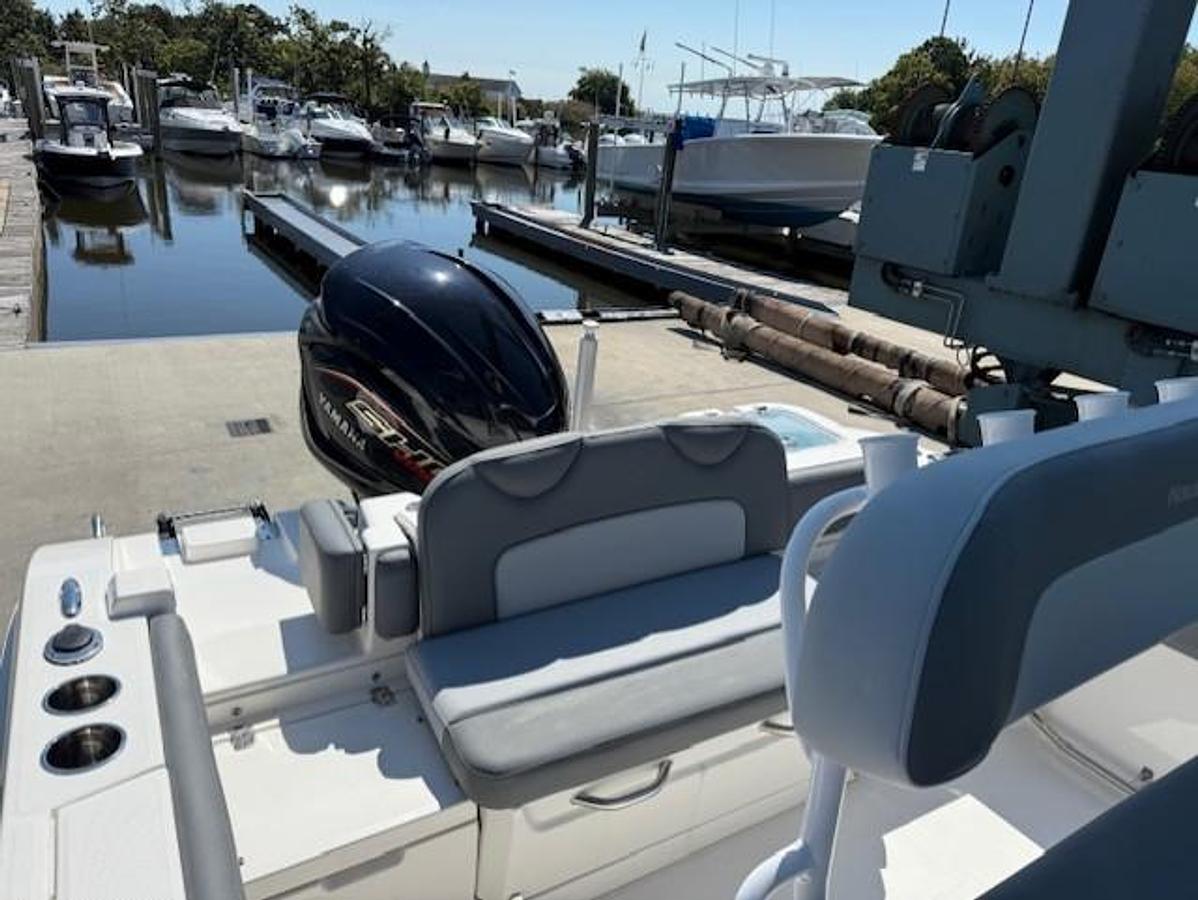 2023 NauticStar 242L Offshore