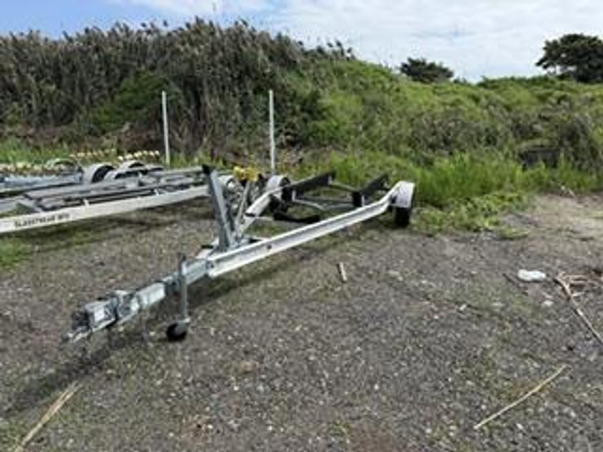 Used 2013 Hurricane 188 Sport Deck Boat