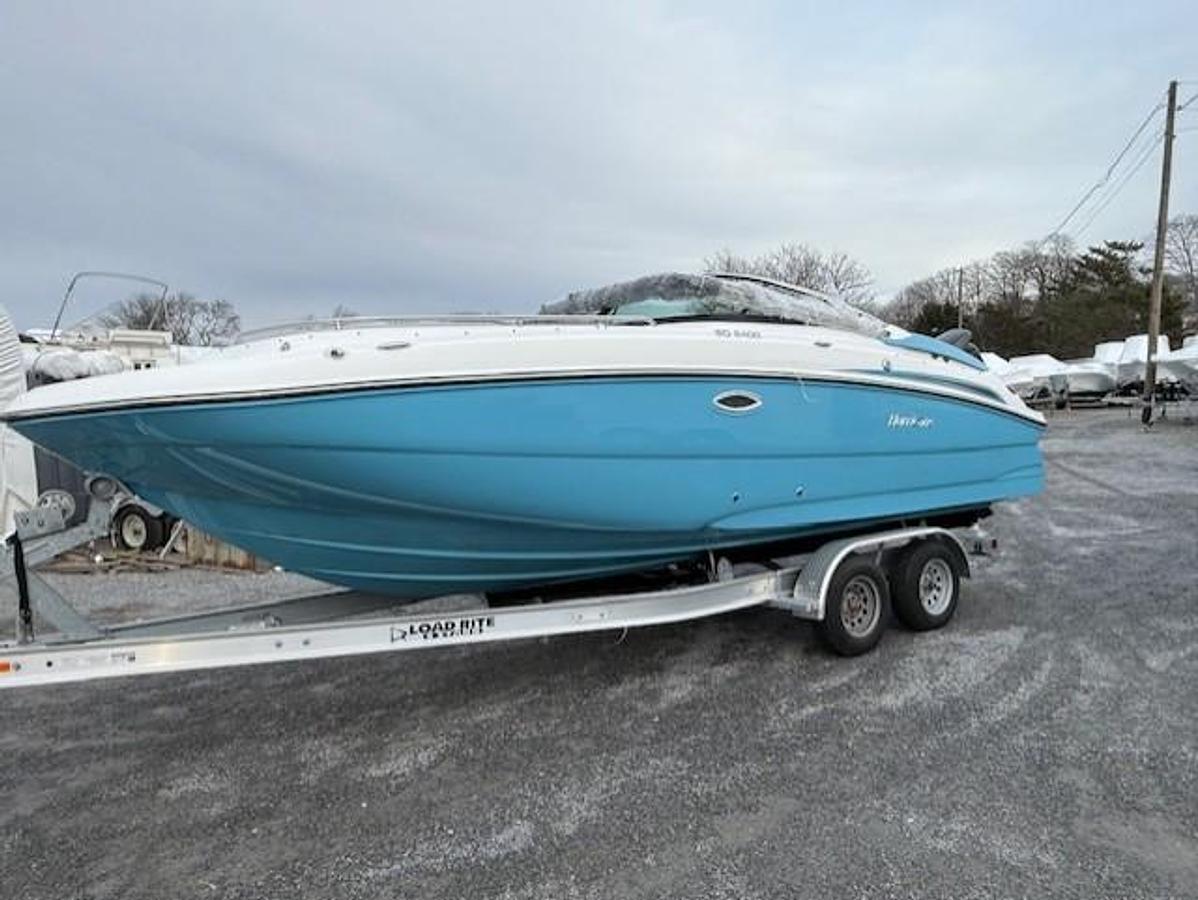 2026 Hurricane SunDeck 2400 OB