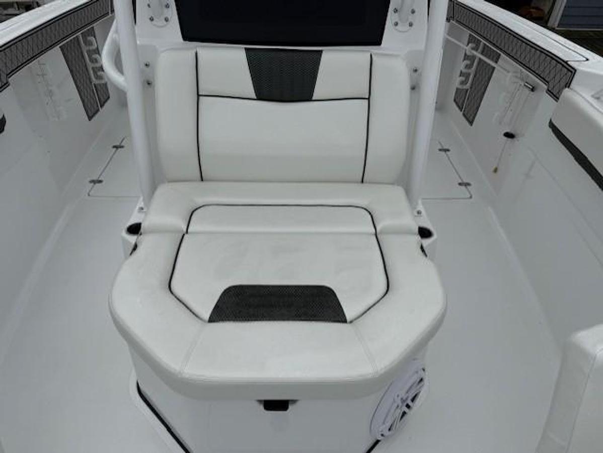 2024 Wellcraft 302 Fisherman