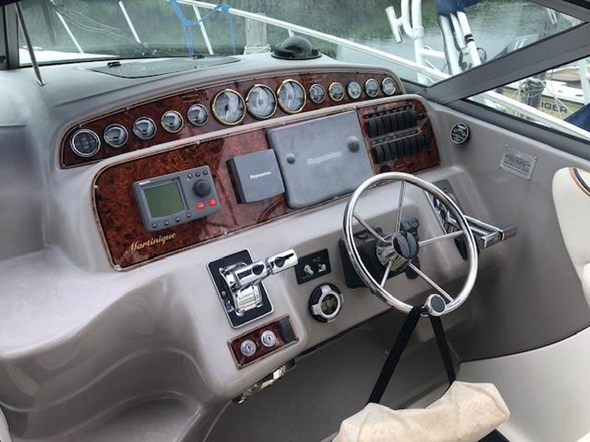 Used 2001 Wellcraft 3300 Martinique