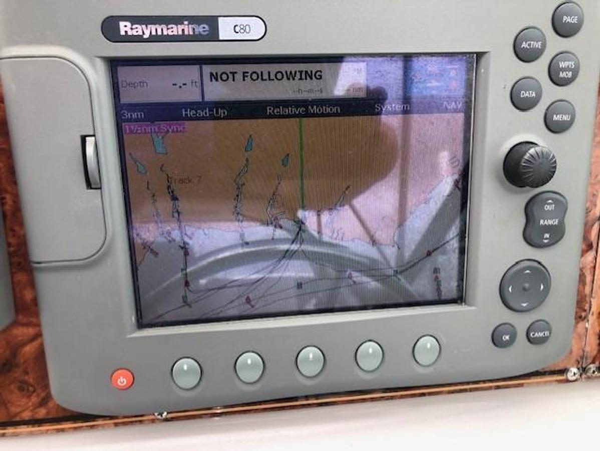 Used 2001 Wellcraft 3300 Martinique