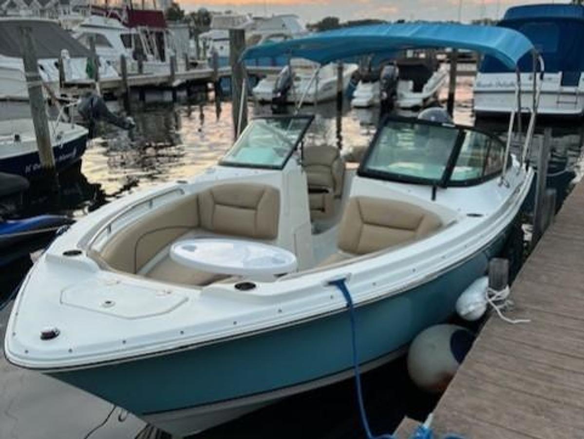 Used 2020 NauticStar 2302 Legacy Dual Console