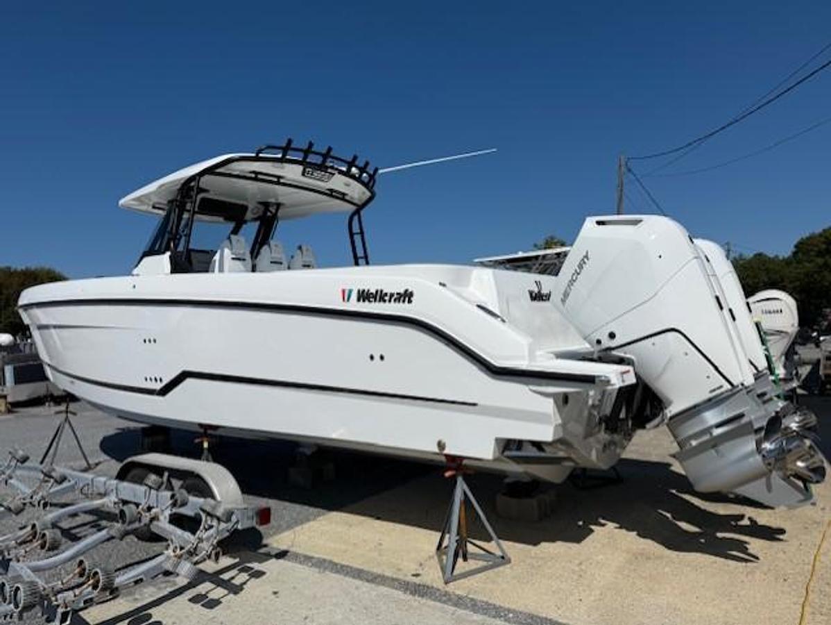 2026 Wellcraft 38 T-Top