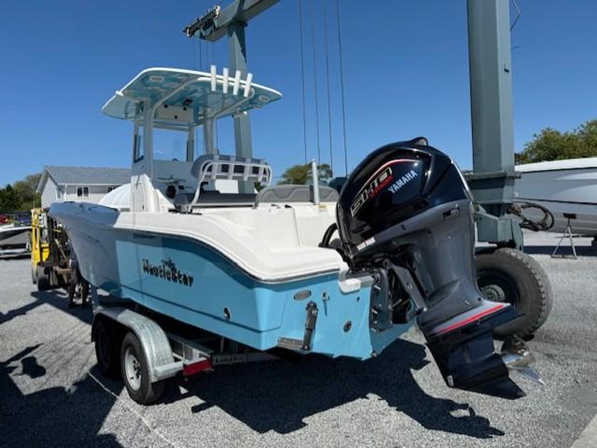 2023 NauticStar 242L Offshore