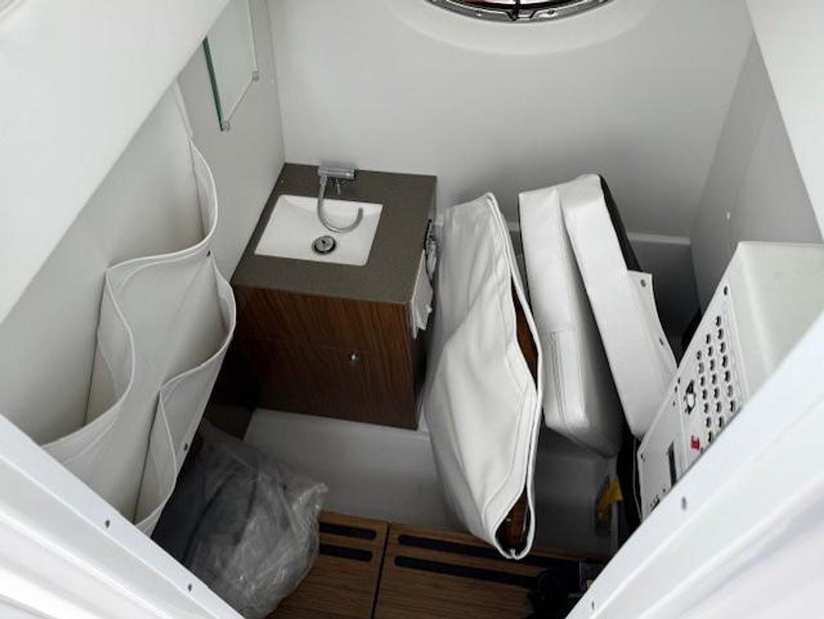 2026 Wellcraft 302 Fisherman