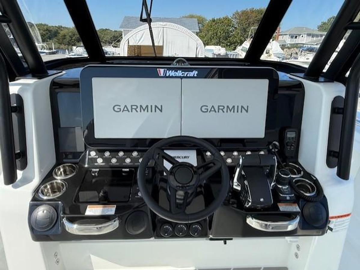 2026 Wellcraft 38 T-Top