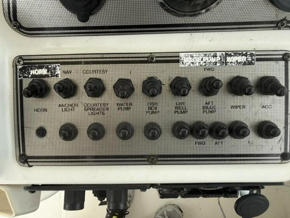 Used 2000 Wellcraft 290 Coastal