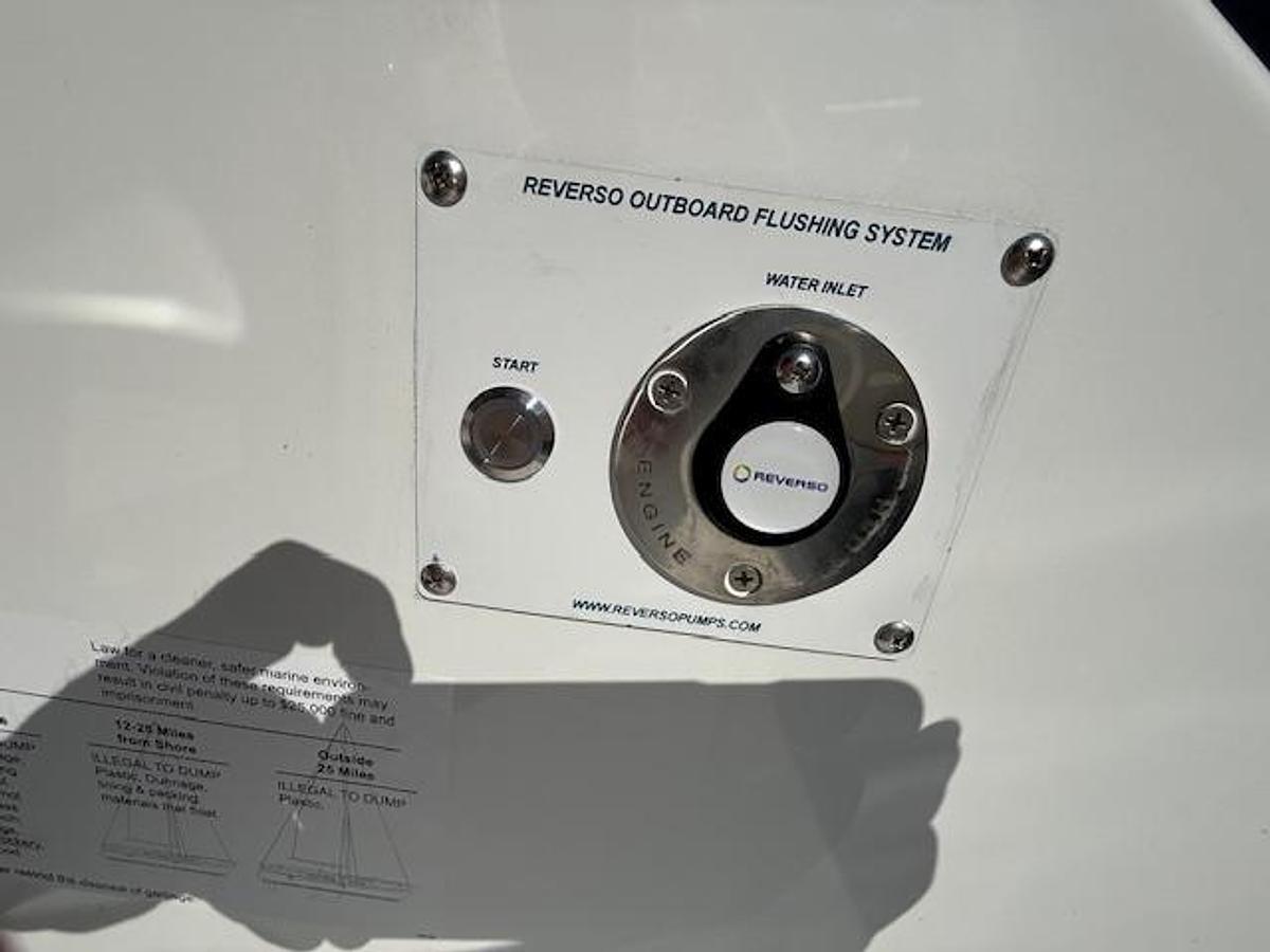 2026 Wellcraft 38 T-Top