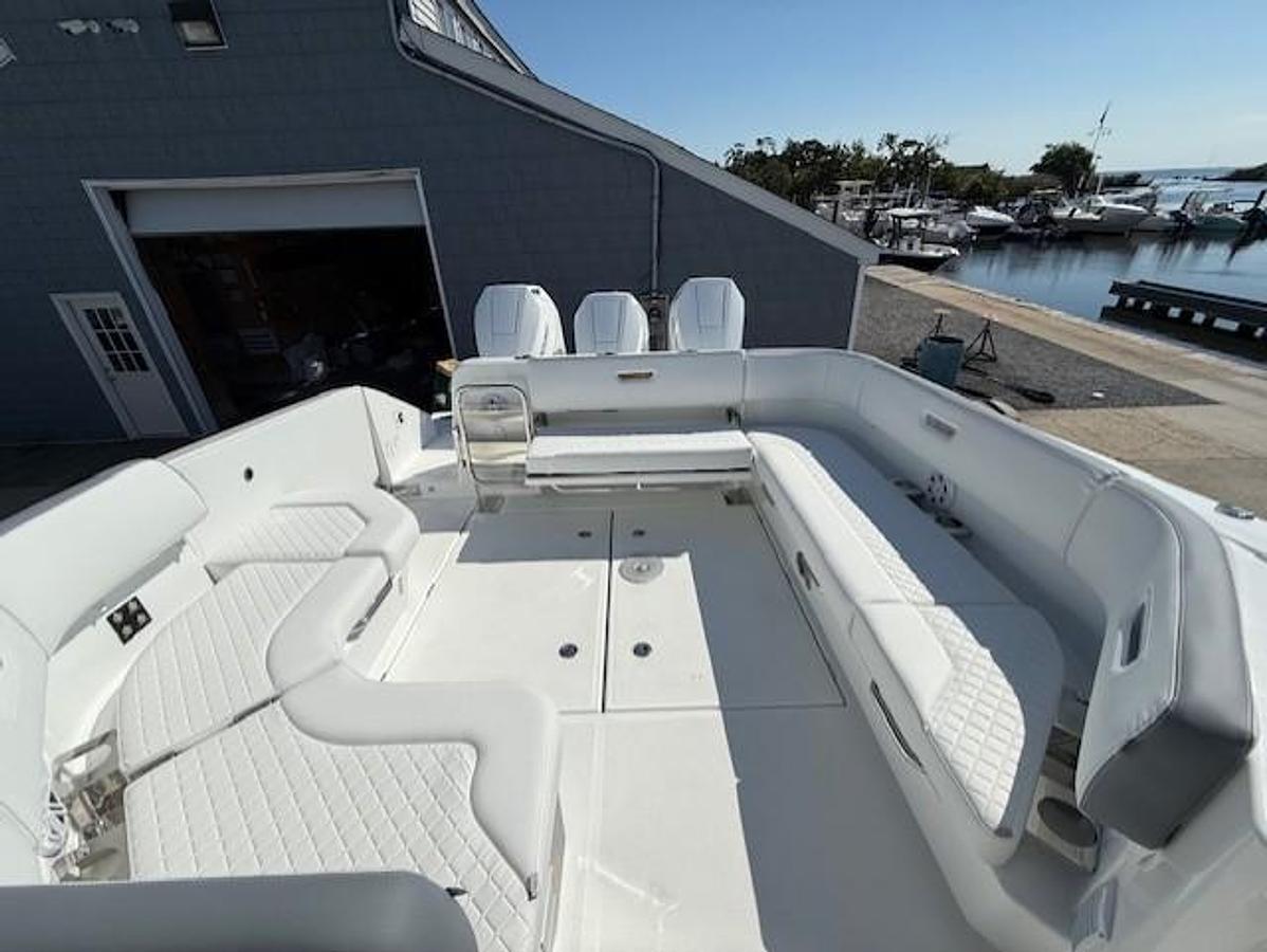 2026 Wellcraft 38 T-Top