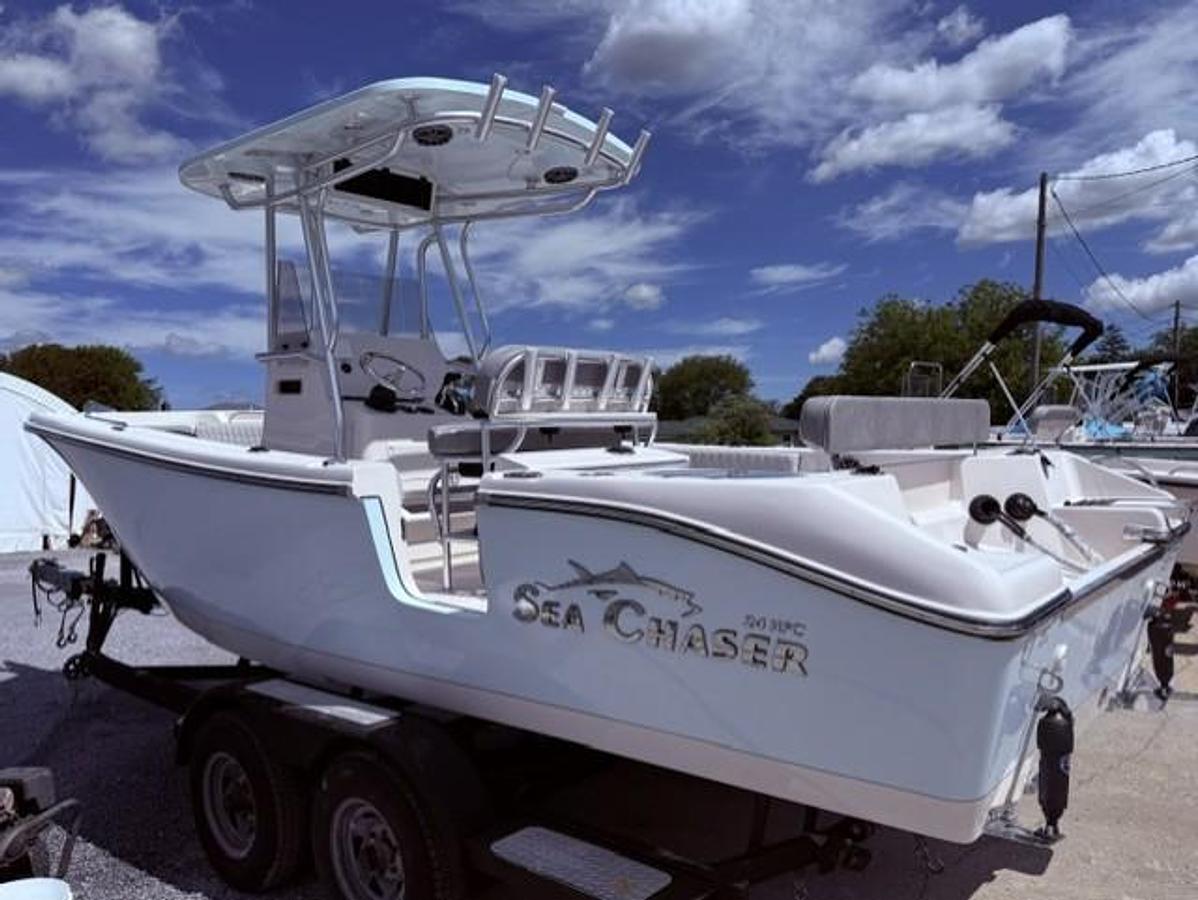 2027 Sea Chaser 24 HFC
