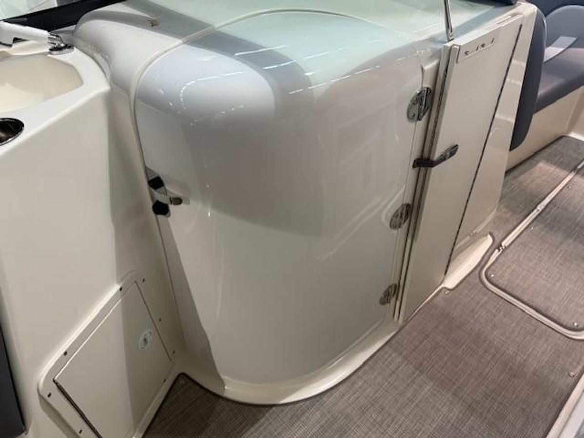 2023 NauticStar 223 DC