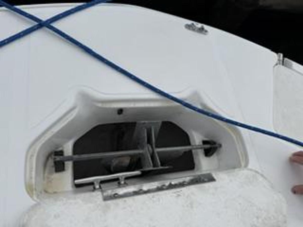 Used 2013 Hurricane 188 Sport Deck Boat