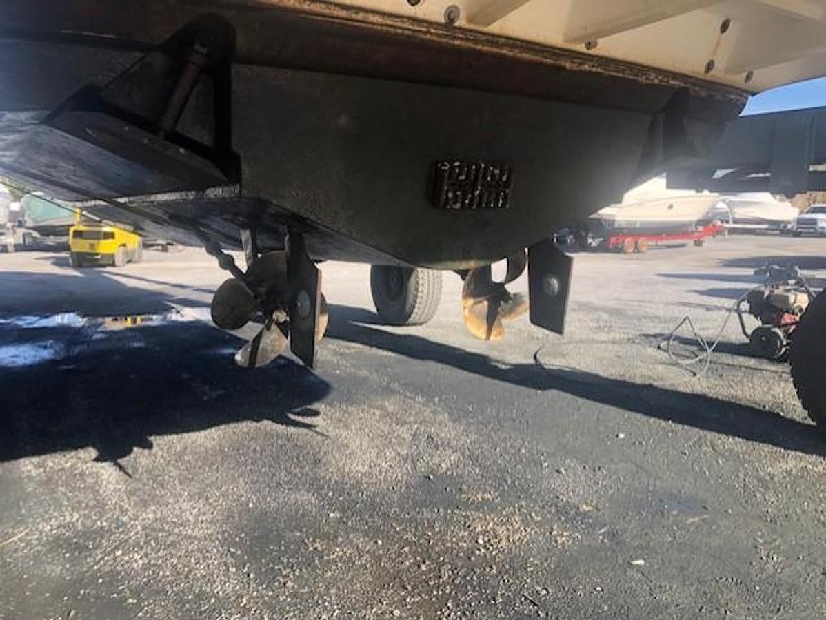 Used 2001 Wellcraft 3300 Martinique