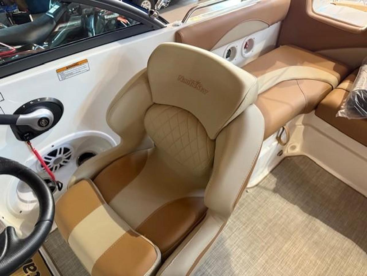 2023 NauticStar 203 DC Sport Deck Boat