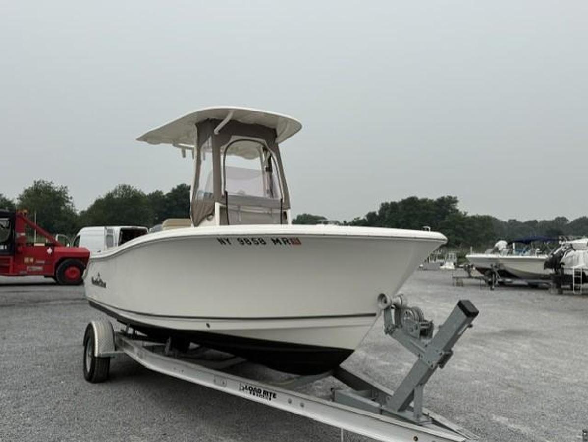 Used 2021 NauticStar 2102 Legacy