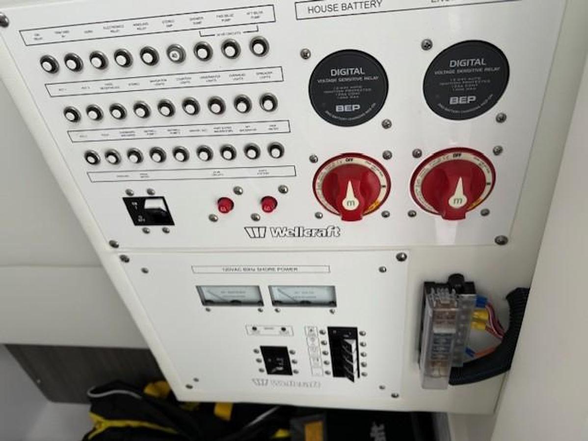 2026 Wellcraft 302 Fisherman