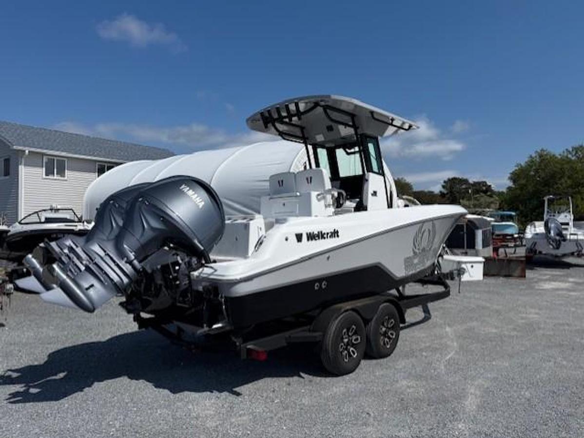 2025 Wellcraft 243 Fisherman