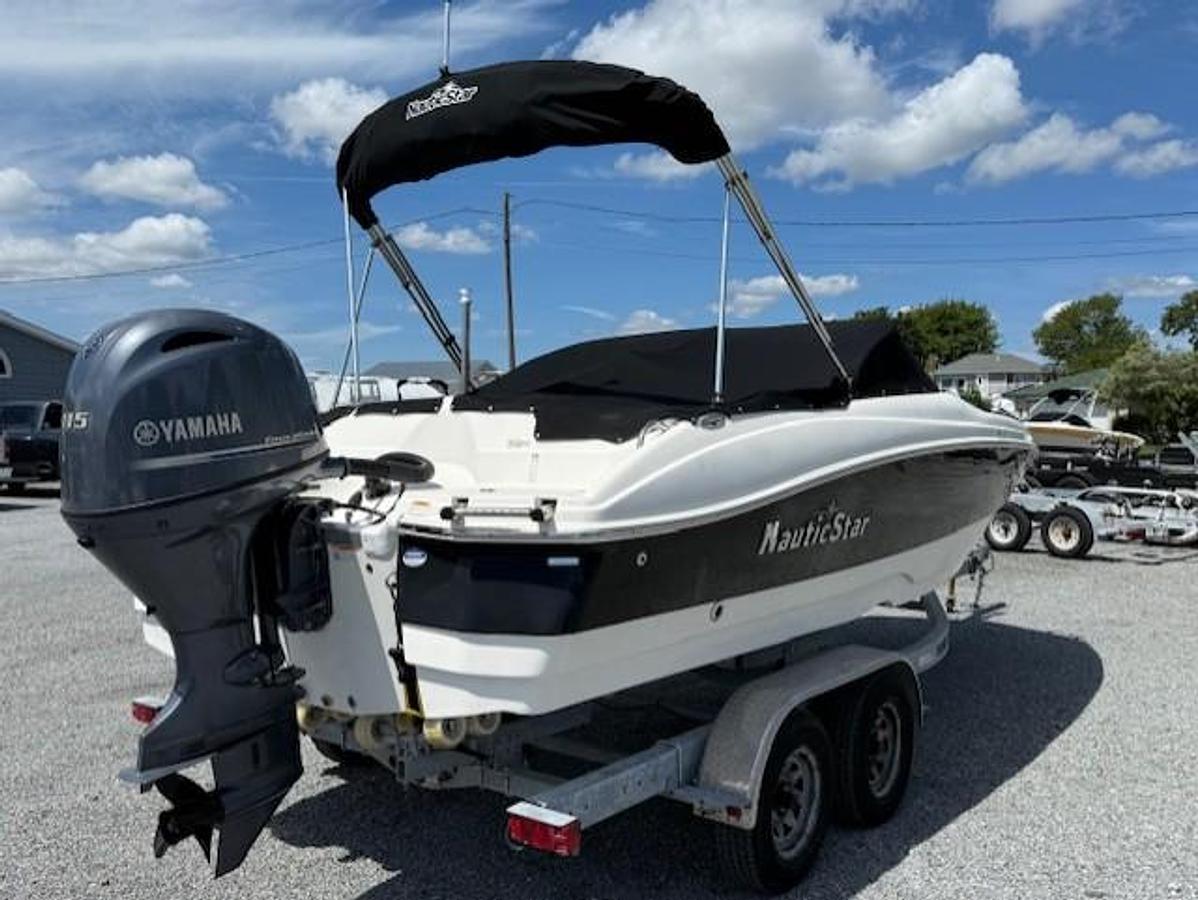 Used 2017 NauticStar 203 DC Sport Deck Boat
