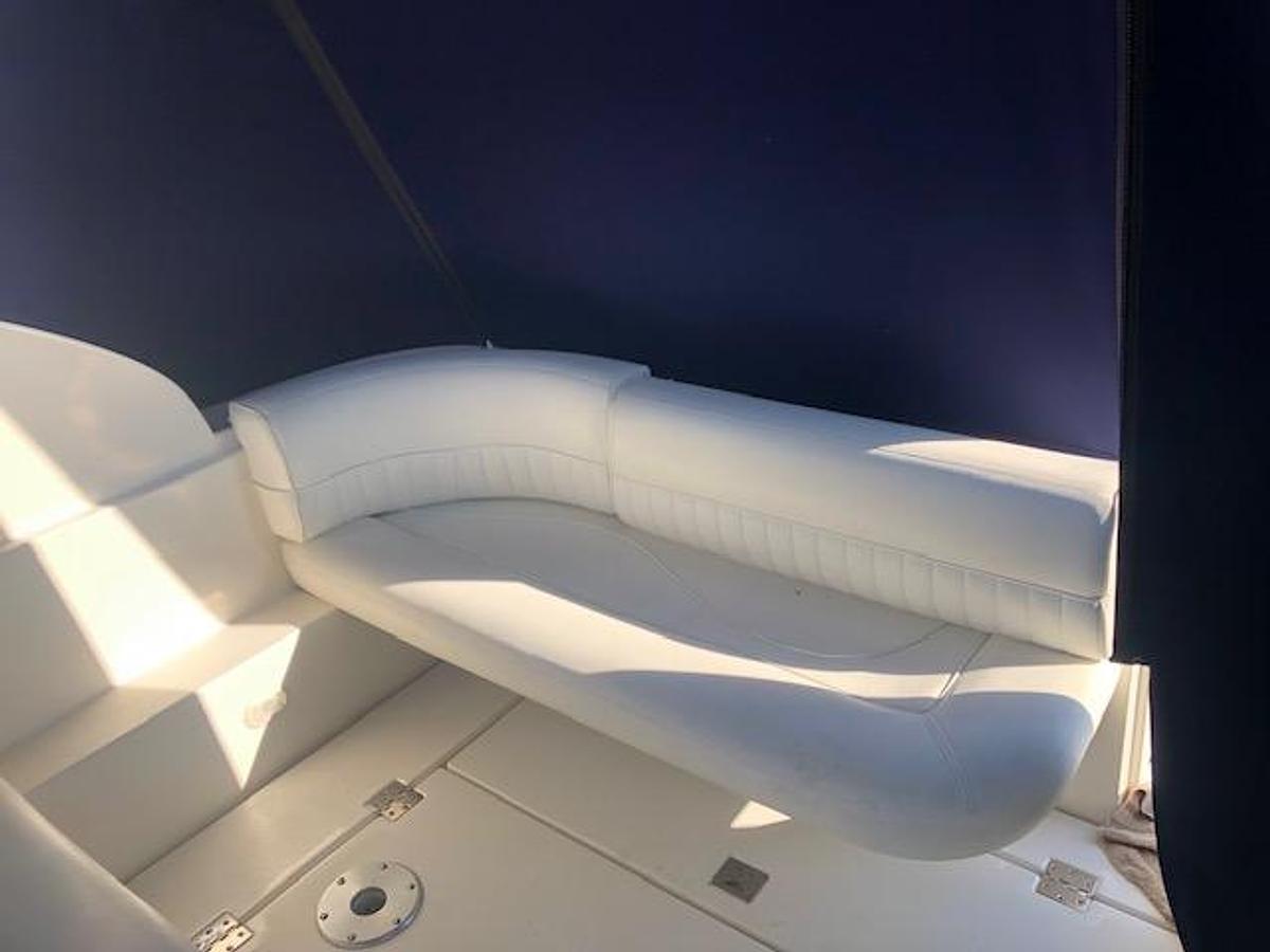 Used 2004 Cruisers Yachts 280 Express