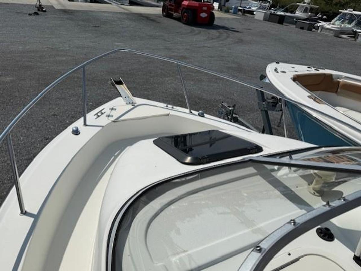 Used 2004 Glastron 213 WA