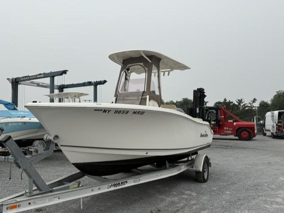 Used 2021 NauticStar 2102 Legacy