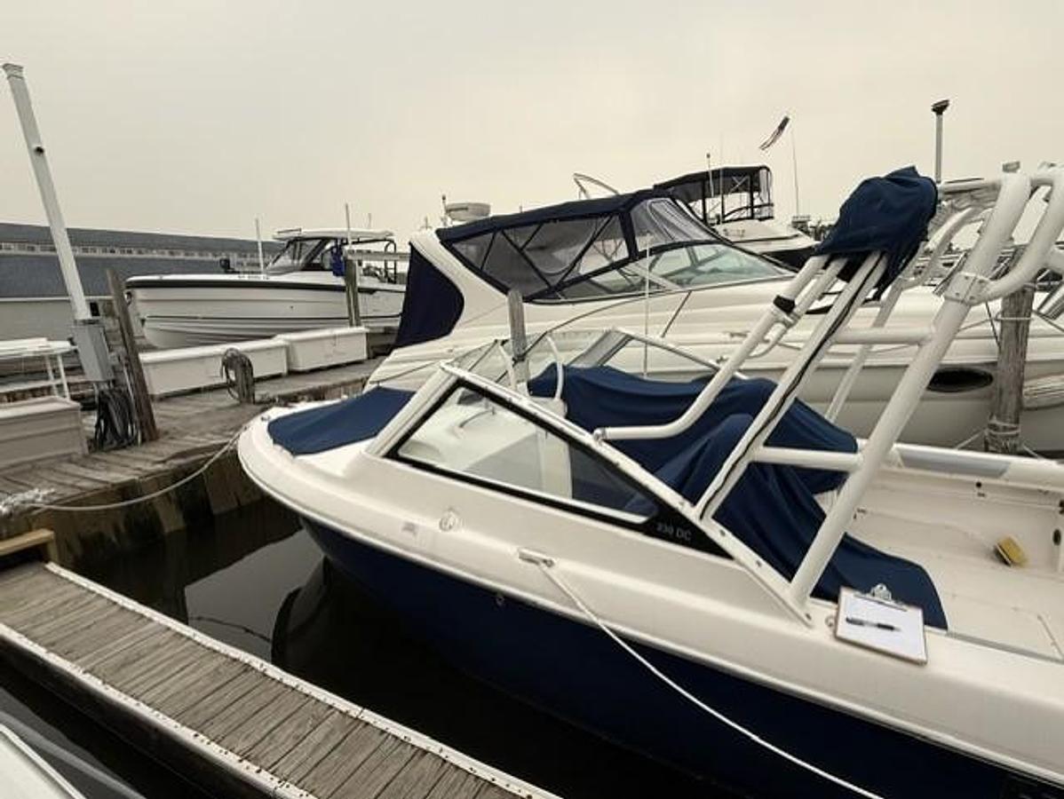 Used 2012 Everglades 230 DC