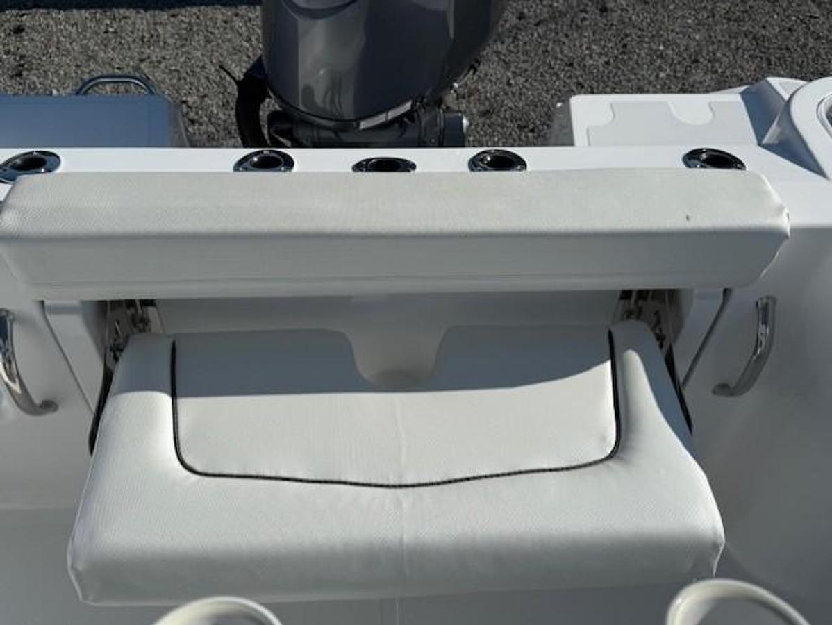 2025 Wellcraft 223 Fisherman