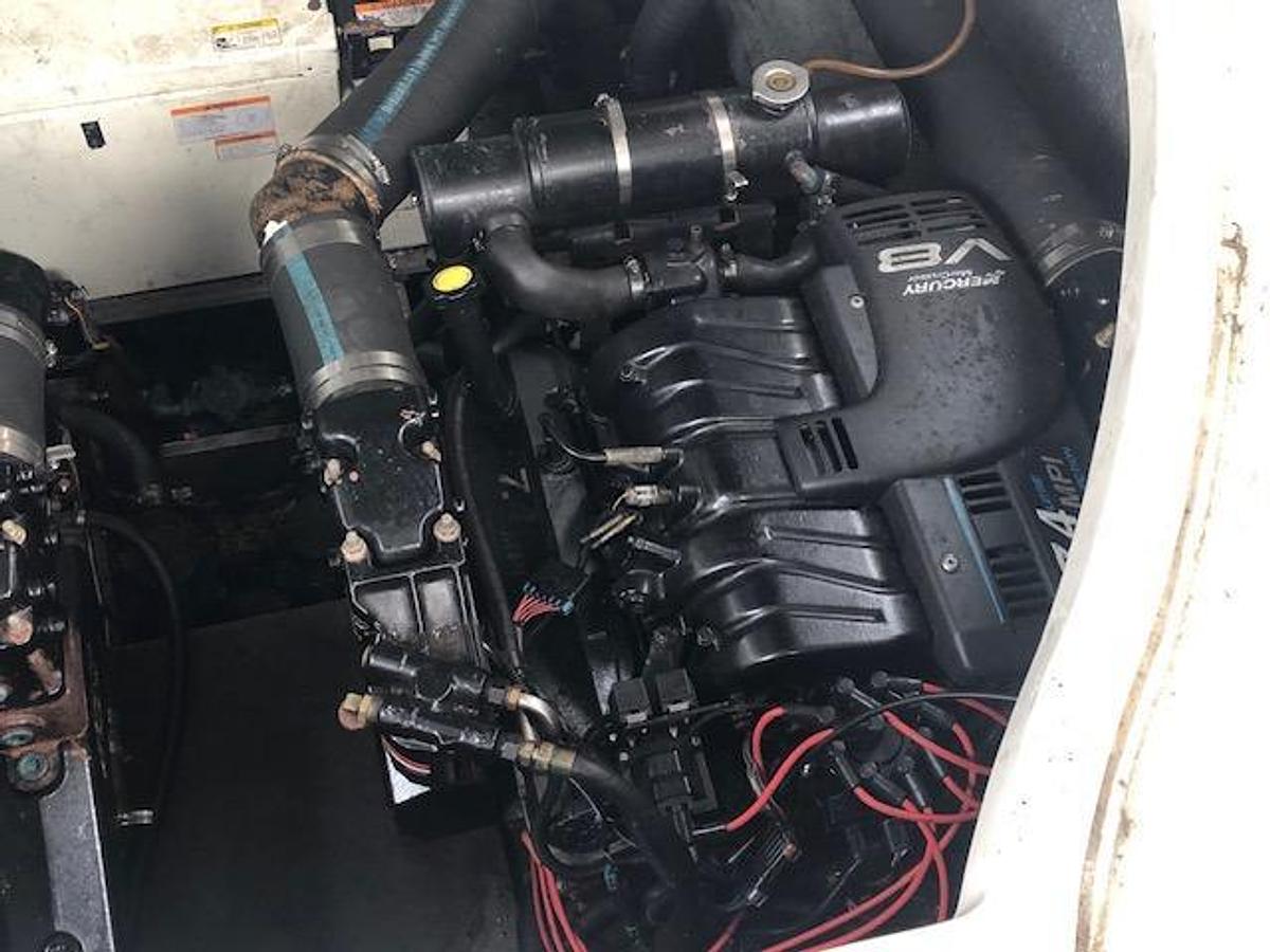 Used 2001 Wellcraft 3300 Martinique